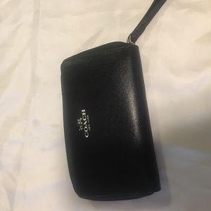 Coach wristlet wallet